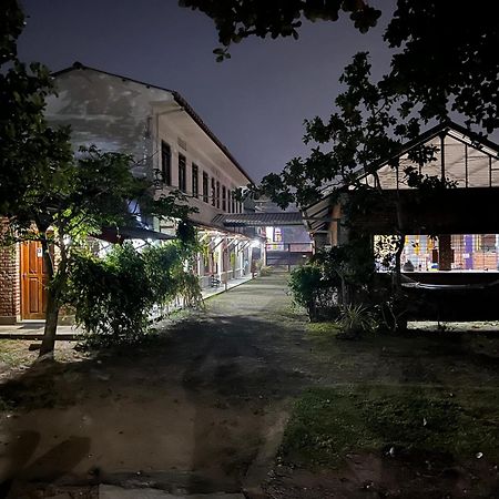 גאלה Tanty'S Hostel מראה חיצוני תמונה